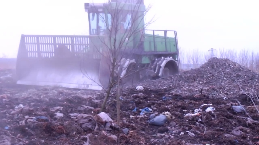 zgk-praca-ubijarki-na-nieczynnym-skladowisku.mp4
