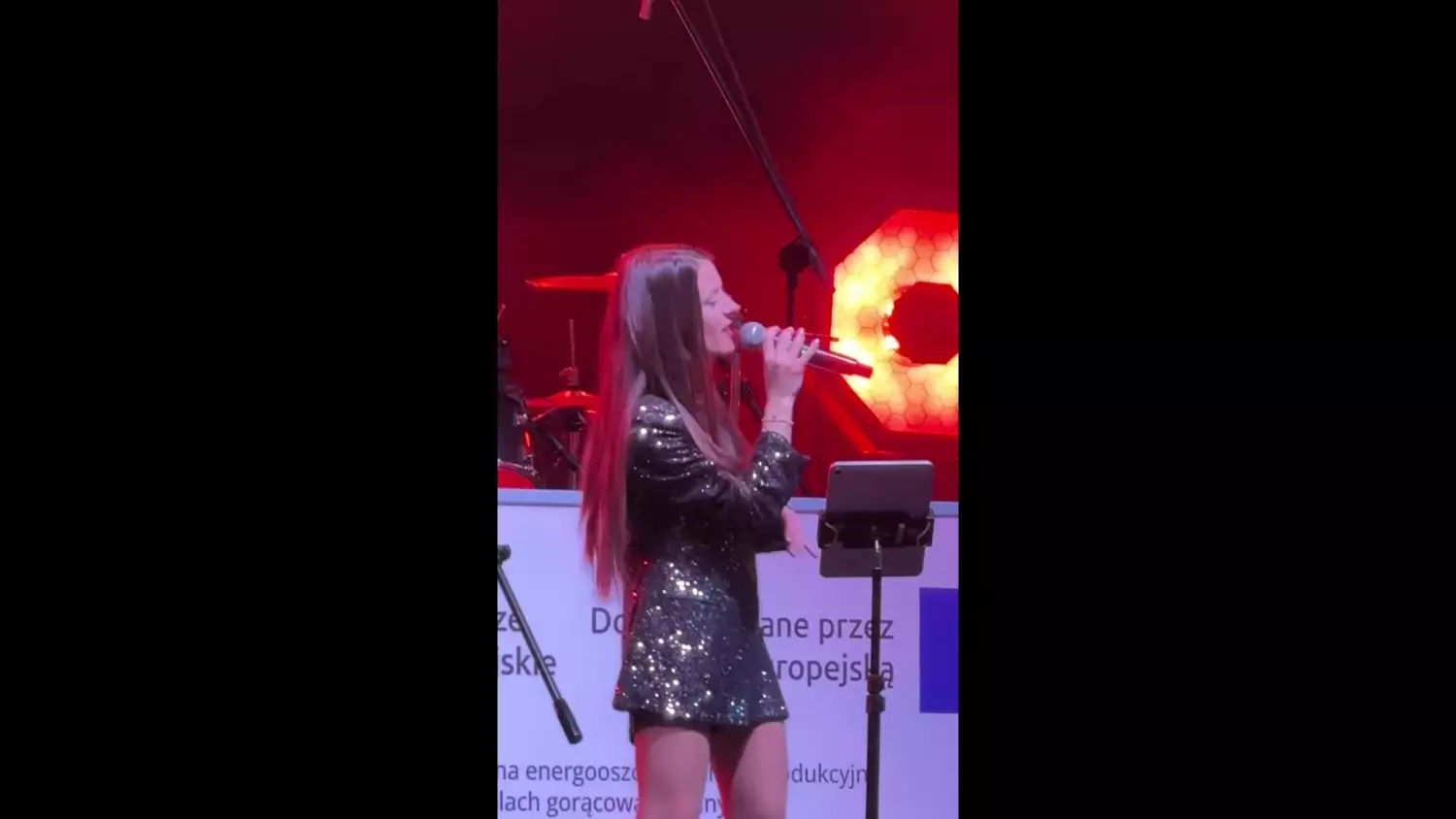 jurajska-szkola-rocka-zawiercie-koncert-w-firmie-omega-31-01-2026-2.mp4