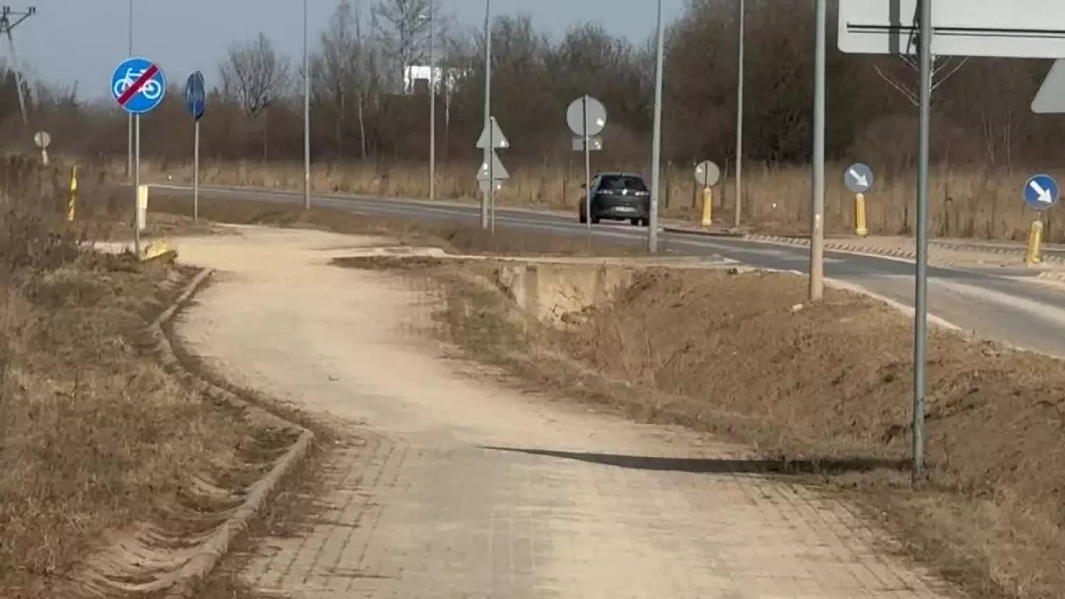 Zawiercie ulica Inwestycyjna rejono budowanej Castoramy